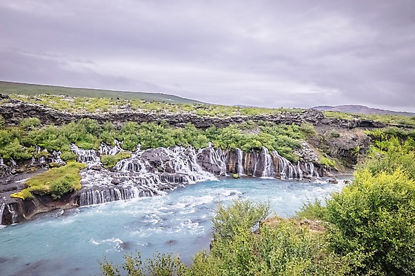 포토 JPG 주간 나무 해외풍경 해외 유럽 자연 하늘 아이슬란드 풍경 사람없음 야외 강 폭포 라운포사폭포 국내포토 자연요소 식물 나라 생태계 파일형식