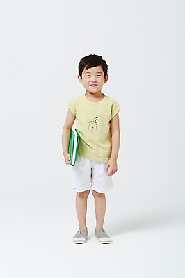 포토 JPG 스튜디오촬영 전신 어린이교육 남자 실내 한명 서기 미소 들기 앞모습 책 유치원생 한국인 흰배경 차렷 어린이만 소년한명만 국내포토 1 교육 어린이 뷰포인트 포즈 백그라운드 모션 표정 사람 동양인 내부 흰색 남자한명만 소년만 파일형식