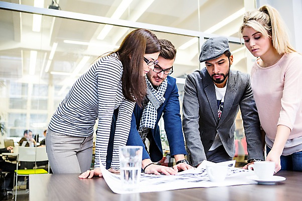포토 JPG 서양인 외국인 여자 남자 회사 회의 협력 실내 서기 여러명 상반신 20대 성인 앞모습 사무실 비즈니스맨 비즈니스우먼 회의실 성인만 국내포토 뷰포인트 다수 비즈니스 모션 사람 인종 청년 내부 직장인 파일형식