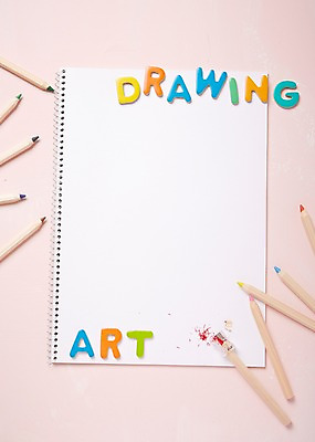 포토 JPG 스튜디오촬영 백그라운드 색연필 실내 사람없음 미술도구 아기용품 스케치북 국내포토 학용품 내부 오브젝트 파일형식