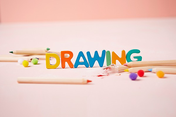 포토 JPG 스튜디오촬영 백그라운드 색연필 실내 사람없음 미술도구 아기용품 드로잉 국내포토 학용품 미술 내부 오브젝트 파일형식