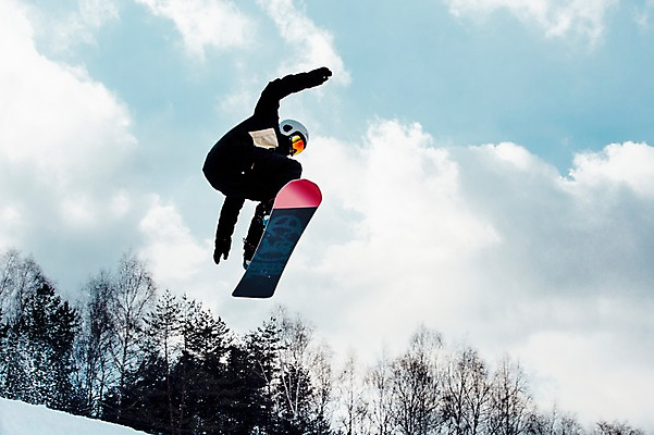 포토 JPG 주간 전신 남자 겨울 하늘 스키장 고글 한명 20대 성인 야외 점프 한국인 스노우보드 헬멧 묘기 스키복 스노우보더 용평스키장 청년남자한명만 성인남자한명만 국내포토 자연요소 1 옷 계절 모션 스키 운동선수 사람 동양인 청년 보드_스포츠 보호장비 용평 남자한명만 성인남자만 청년남자만 파일형식