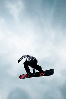 포토 JPG 주간 전신 남자 겨울 하늘 스키장 한명 20대 성인 야외 점프 한국인 스노우보드 묘기 스키복 스노우보더 용평스키장 청년남자한명만 성인남자한명만 국내포토 자연요소 1 옷 계절 모션 스키 운동선수 사람 동양인 청년 보드_스포츠 용평 남자한명만 성인남자만 청년남자만 파일형식