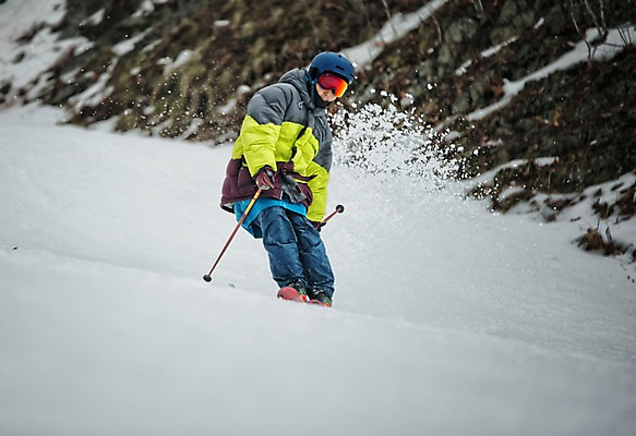 포토 JPG 주간 전신 남자 겨울 스키 스키장 고글 한명 서기 야외 30대 설원 한국인 헬멧 스키복 스키선수 폴 활강 용평스키장 성인남자한명만 장년남자한명만 국내포토 자연요소 1 옷 계절 모션 겨울스포츠 운동선수 눈_날씨 사람 동양인 장년 보호장비 스키용품 용평 남자한명만 성인남자만 장년남자만 파일형식