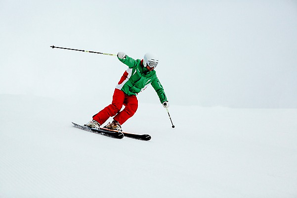 포토 JPG 주간 전신 남자 겨울 스키 스키장 고글 한명 서기 20대 야외 옆모습 설원 한국인 헬멧 스키복 스키선수 폴 활강 용평스키장 청년남자한명만 성인남자한명만 국내포토 자연요소 1 옷 계절 뷰포인트 모션 겨울스포츠 운동선수 눈_날씨 사람 동양인 청년 보호장비 스키용품 용평 남자한명만 성인남자만 청년남자만 파일형식