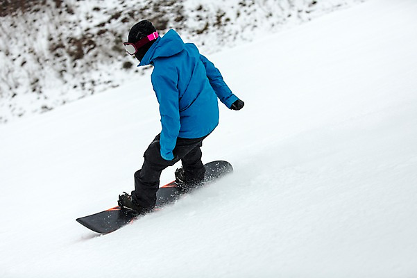 포토 JPG 주간 남자 겨울 스키장 고글 한명 야외 뒷모습 30대 설원 한국인 스노우보드 헬멧 스키복 스노우보더 활강 용평스키장 성인남자한명만 장년남자한명만 국내포토 자연요소 1 옷 계절 뷰포인트 스키 운동선수 눈_날씨 사람 동양인 장년 보드_스포츠 보호장비 용평 남자한명만 성인남자만 장년남자만 파일형식