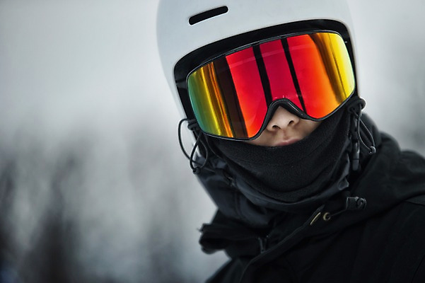 포토 JPG 주간 남자 겨울 스키장 고글 한명 상반신 20대 야외 앞모습 한국인 헬멧 스키복 스노우보더 용평스키장 청년남자한명만 성인남자한명만 국내포토 자연요소 1 옷 계절 뷰포인트 스키 운동선수 사람 동양인 청년 보호장비 용평 남자한명만 성인남자만 청년남자만 파일형식