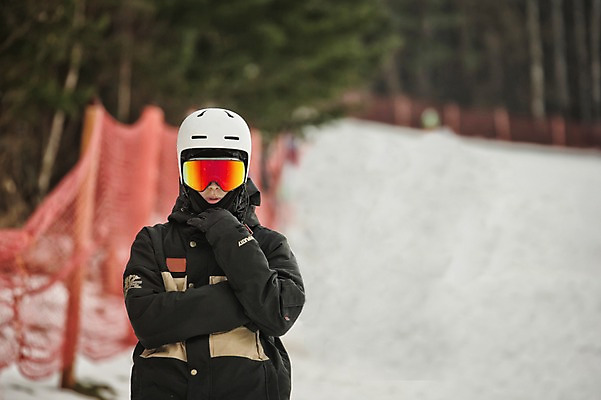 포토 JPG 주간 남자 겨울 스키장 고글 한명 상반신 20대 야외 앞모습 턱괴기 한국인 헬멧 스키복 스노우보더 용평스키장 청년남자한명만 성인남자한명만 국내포토 자연요소 1 옷 계절 뷰포인트 모션 스키 운동선수 사람 동양인 청년 보호장비 용평 남자한명만 성인남자만 청년남자만 파일형식