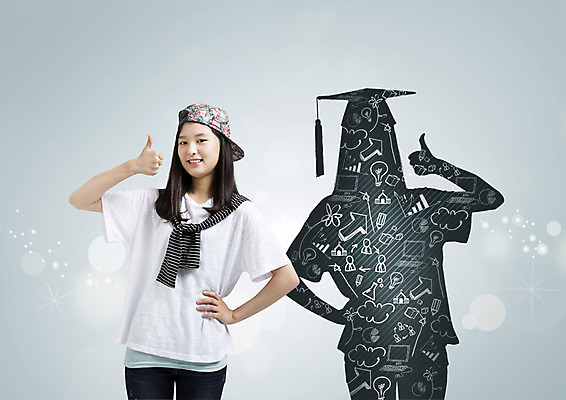 PSD 편집이미지 학생 여자 교육 허리손 학사모 졸업 청소년 그림자 한명 서기 한국인 엄지손가락 최고 낙서 보케 이미지편집 모자_잡화 1 포즈 손가락 모션 사람 동양인 파일형식