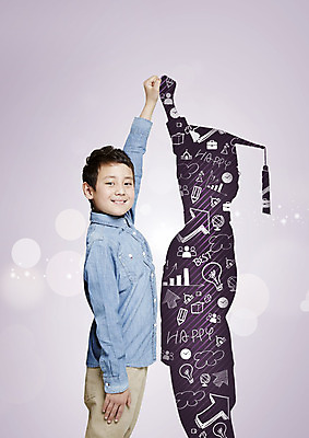 PSD 편집이미지 학생 교육 남자 어린이 학사모 졸업 그림자 손들기 낙서 일본인 보케 이미지편집 외국인 모자_잡화 모션 사람 동양인 파일형식