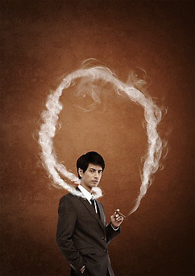 PSD 편집이미지 남자 밧줄 흡연 한명 동양인 정장 상반신 성인 옆모습 담배연기 자살 이미지편집 1 옷 줄 뷰포인트 담배 사람 인종 연기 파일형식