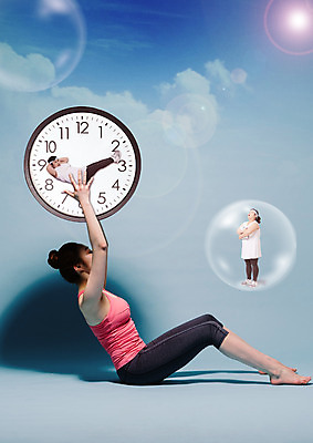 전신 PSD 편집이미지 여자 시계 다이어트 들기 앉기 20대 성인 옆모습 세명 30대 운동복 운동 팔짱 한국인 비만 날씬함 윗몸일으키기 이미지편집 옷 뷰포인트 모션 건강 사람 동양인 청년 장년 몸매 파일형식