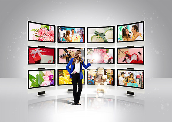 전신 PSD 백인 편집이미지 여자 한명 서기 정장 20대 성인 앞모습 쇼핑 컴퓨터 모니터 가리킴 선택 여러대 이미지편집 서양인 1 옷 뷰포인트 다수 컨셉 모션 사람 손짓 청년 전자제품 파일형식