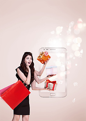 PSD 백인 편집이미지 여자 한명 들기 상반신 20대 성인 선물상자 스마트폰 쇼핑 쇼핑백 이미지편집 서양인 1 가방 모션 선물 사람 청년 핸드폰 스마트기기 상자 파일형식
