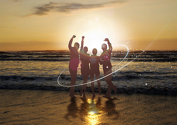 PSD 구름 편집이미지 실루엣 여행 하늘 사람 여러명 해변 친구 손들기 일출 파이팅 일몰 이미지편집 자연요소 바다 다수 관계 모션 촬영기법 노을 파일형식