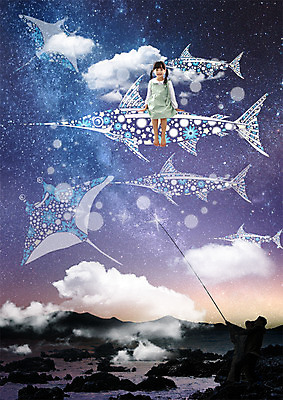 전신 PSD 구름 편집이미지 여자 바다 상상 밤하늘 하늘 어류 한명 앉기 앞모습 유치원생 꿈 한국인 낚싯대 가오리 상상력 이미지편집 자연요소 1 어린이 뷰포인트 모션 사람 동양인 수중동물 낚시용품 야간 파일형식