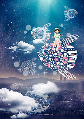 전신 PSD 구름 편집이미지 여자 상상 밤하늘 하늘 한명 앉기 앞모습 유치원생 꿈 한국인 도시 개복치 상상력 이미지편집 자연요소 1 어린이 뷰포인트 모션 어류 사람 동양인 야간 파일형식