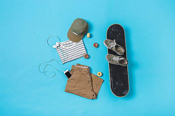 포토 JPG 스튜디오촬영 옷 패션 이어폰 백그라운드 운동화 티셔츠 바지 사람없음 스마트폰 스케이트보드 바퀴 오브젝트 모자가게 플랫레이 국내포토 음향기기 신발 셔츠 하의 실내 핸드폰 스마트기기 상점 보드_스포츠 플랫 파일형식