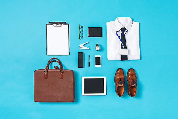 포토 JPG 스튜디오촬영 옷 패션 안경 구두 백그라운드 셔츠 서류가방 넥타이 사람없음 스마트폰 태블릿 볼펜 사무용품 지갑 손목시계 오브젝트 사원증 플랫레이 국내포토 펀칭기 잡화 시계 신발 상의 가방 비즈니스 장신구 문구용품 실내 전자제품 핸드폰 스마트기기 펜 플랫 파일형식