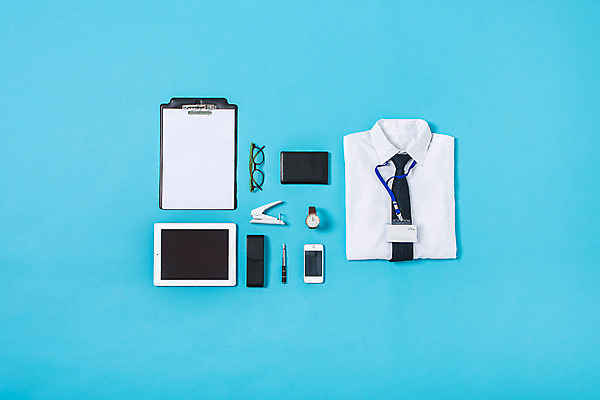 포토 JPG 스튜디오촬영 옷 패션 안경 백그라운드 셔츠 넥타이 사람없음 스마트폰 태블릿 볼펜 사무용품 손목시계 오브젝트 사원증 플랫레이 국내포토 펀칭기 잡화 시계 상의 비즈니스 장신구 문구용품 실내 전자제품 핸드폰 스마트기기 펜 플랫 파일형식