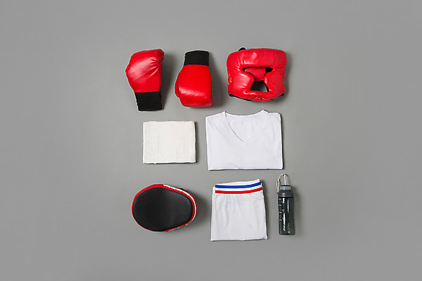 포토 JPG 스튜디오촬영 옷 패션 백그라운드 사람없음 권투글러브 보호장비 오브젝트 권투용품 권투헬멧 물동이 플랫레이 국내포토 스포츠용품 실내 권투 장비 글러브 플랫 헬멧 파일형식
