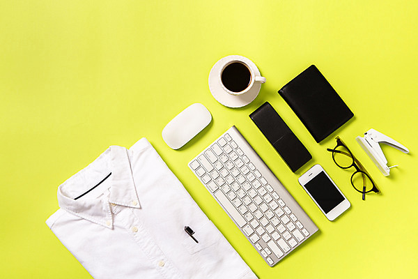 포토 JPG 스튜디오촬영 옷 패션 안경 커피 백그라운드 셔츠 사람없음 스마트폰 볼펜 사무용품 키보드 마우스 커피잔 오브젝트 플랫레이 국내포토 펀칭기 잡화 음료 상의 문구용품 잔 실내 핸드폰 스마트기기 펜 컴퓨터용품 플랫 파일형식