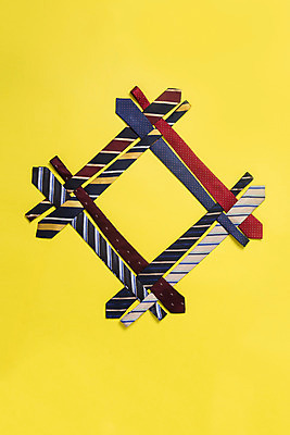 포토 JPG 스튜디오촬영 패션 컬러 백그라운드 넥타이 사람없음 오브젝트 플랫레이 국내포토 잡화 실내 플랫 파일형식