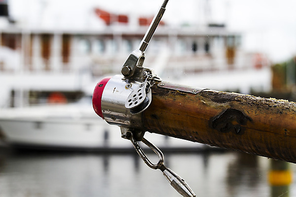 포토 JPG 해외이미지 밧줄 바다 하늘 항해 덴마크 사람없음 목재 빨간색 물 접속 돛대 도르래 옛날 카피스페이스 해외202004 해외포토 자연요소 나무 줄 컬러 배_교통 재료 북유럽 공백 파일형식 이미지허브