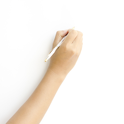 포토 JPG 해외이미지 손 실내 들기 신체부위 펜 기록 잡기 해외202004 해외포토 모션 사람 내부 필기구 파일형식 이미지허브