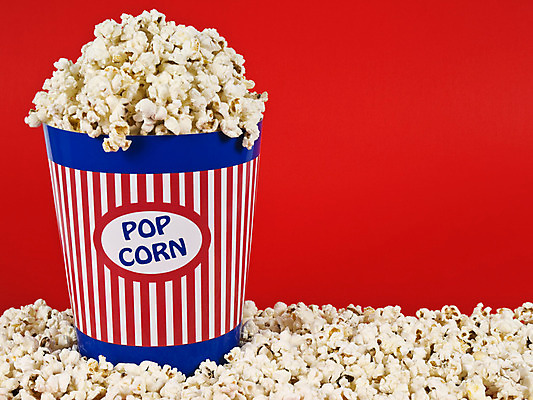 포토 JPG 해외이미지 1 음식 옥수수 사람없음 가로 빨간색 파란색 상자 줄무늬 손상 흰색 대접 구멍 달콤 맛 서커스 컨테이너 플라스틱 영화관 극장 먹기 양동이 가득함 영화 오브젝트 싱글 알맹이 팝콘 소금 버터 길이 고립 짠맛 팝 해외202004 해외포토 산업 컬러 컨셉 무늬 모션 재질 문화예술 곡류 파일형식 이미지허브