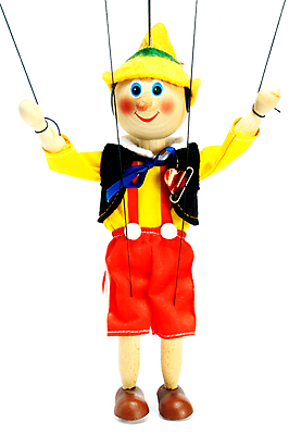 포토 JPG 해외이미지 옷 행복 인형 포즈 휴가 발렌타인데이 사랑 사람없음 목재 장난감 기쁨 하트 고립 꼭두각시 해외202004 해외포토 모양 나무 감정 재료 데이이벤트 파일형식 이미지허브