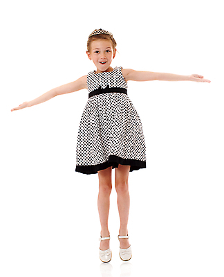 포토 JPG 해외이미지 백인 1 라이프스타일 드레스 행복 어린이 스포츠 포즈 신체 장난 모션 놀이 건강 한명 웃음 장난감 운동 점프 에너지 흰색 작음 가득함 7 고립 비명 진짜 유일 해외202004 해외포토 서양인 옷 감정 컬러 표정 사람 생활 숫자 크기 파일형식 이미지허브