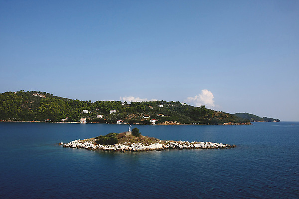 포토 JPG 해외이미지 바다 섬 자연 하늘 휴가 풍경 사람없음 야외 여름 파란색 지중해 그리스 해외202004 해외포토 계절 유럽 컬러 생태계 파일형식 이미지허브