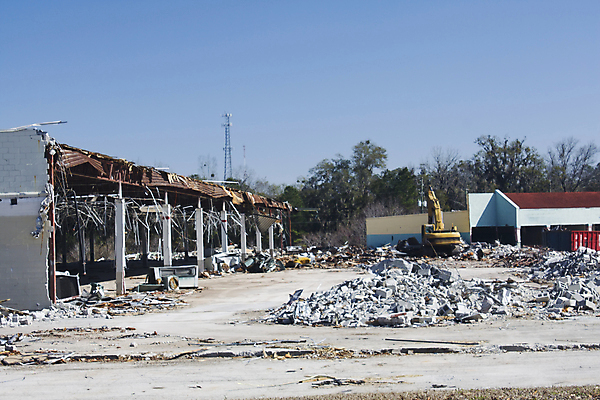 포토 JPG 해외이미지 건축양식 하늘 사람없음 건물 쌓기 금속 기계 장비 쓰레기 파편 땅 굴착기 철 콘크리트 파멸 해외202004 해외포토 건축물 건축 컨셉 모션 재질 중장비 파일형식 소멸 이미지허브