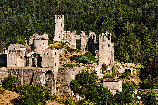 포토 JPG 해외이미지 나무 식물 유럽 도로 벽 건축양식 창문 지붕 산 주택 풍경 사람없음 탑 프랑스 바위 도시 숲 파멸 해외202004 해외포토 건축물 건축 나라 길 컨셉 교통시설 건물 돌_바위 파일형식 소멸 이미지허브