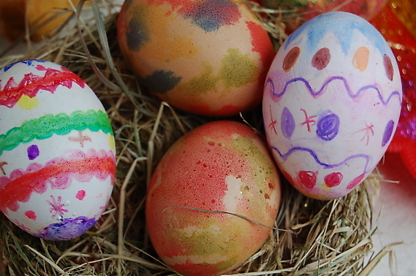 포토 JPG 해외이미지 백인 전통 계절 행복 어린이 분홍색 휴가 수채화 부활절 미술 미소 소년 사람없음 목재 장식 빨간색 세로 초록색 파란색 컬러풀 노란색 계란 페인트 봄 줄무늬 회색 축하 붓 그리기 그림 예술가 페인트붓 고립 해외202004 해외포토 서양인 나무 기념일 남자 감정 컬러 컨셉 무늬 재료 모션 문화예술 표정 사람 알 파일형식 이미지허브