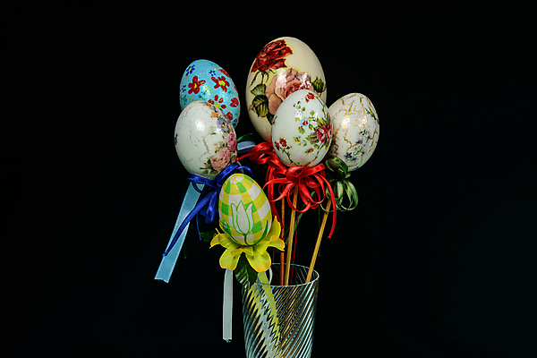 포토 JPG 해외이미지 식물 전통 계절 꽃 종교 음식 분홍색 백그라운드 꽃무늬 일러스트 자연 유리 탁자 휴가 부활절 사람없음 장식 초록색 파란색 컬러풀 계란 축제 페인트 봄 벚꽃 흰색 축하 4월 심볼 그림 수공예 내추럴 고립 핸드메이드 해외202004 해외포토 기념일 컬러 가구 컨셉 무늬 재질 알 날짜 공예 생태계 파일형식 이미지허브