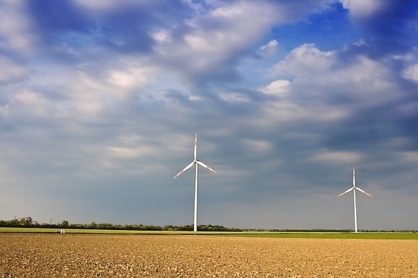 포토 JPG 해외이미지 구름 농업 하늘 독일 풍경 사람없음 초록색 파란색 농장 마을 환경 맑음 힘 재활용 풍차 에너지 시골 풍력에너지 순수 그림 유기농 생태계 밭일 생태학 카피스페이스 해외202004 해외포토 자연요소 웰빙 교육 유럽 산업 컬러 컨셉 날씨 공백 그린에너지 친환경 파일형식 이미지허브