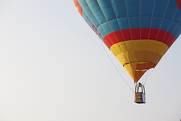 포토 JPG 해외이미지 아시아 여행 밭 오렌지 교통시설 하늘 바람 사람 사람없음 야외 컬러풀 바구니 평화 일몰 새벽 자유 열기구 도움 뜨거움 승차 파일럿 항공 상승 리프트 풍선 타격 화상 해외202004 해외포토 자연요소 직업 나라 컬러 교통 컨셉 농업 과일 항공교통 모션 날씨 노을 상처 시설 파일형식 이미지허브