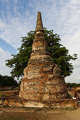 포토 JPG 해외이미지 나무 구름 전통 문화 여행 불교 태국 하늘 풍경 사람없음 탑 사찰 옛날 해외202004 해외포토 자연요소 식물 건축물 아시아 종교 종교건축 파일형식 이미지허브