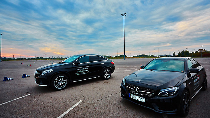 포토 JPG 해외이미지 모델 디자인 산업 스포츠 컨셉 비즈니스 가족 교통시설 자동차 새로움 독일 이벤트 사람없음 빛 검은색 힘 공연 운전 흰색 바퀴 발표 고급 우아함 전시회 속도 쇼 엔진 모터 모터쇼 자동 스타일 해외202004 해외포토 유럽 육상교통 컬러 교통 관계 모션 전시 시설 파일형식 이미지허브