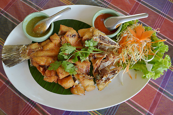 포토 JPG 해외이미지 접시 음식 건강 요리 사람없음 가로 컬러풀 식당 식사 저녁식사 튀김 감자튀김 신선 해산물 준비 건강식 점심식사 해외202004 해외포토 식기 컬러 감자 상점 파일형식 이미지허브