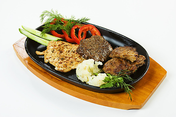 포토 JPG 해외이미지 그릇 식기 음식 토마토 채소 양파 피망 오이 육류 요리 사람없음 주방 식당 저녁식사 카페 튀김 성분 점심식사 해외202004 해외포토 식재료 상점 식사 파일형식 이미지허브