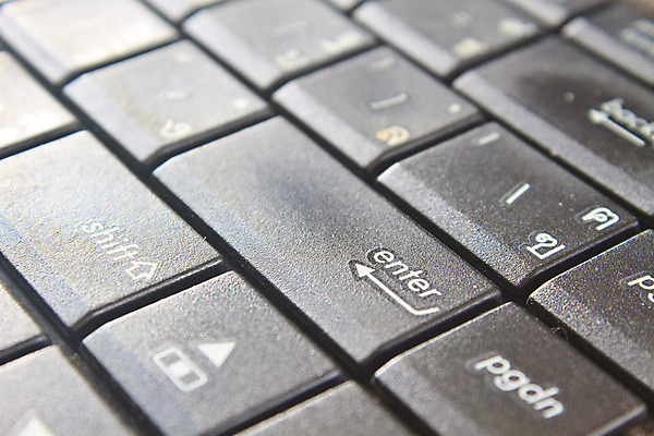 포토 JPG 해외이미지 컨셉 인터넷 비즈니스 부분 열쇠 아이디어 사람 사람없음 노트북 컴퓨터 숫자 디지털 자료 터치 과학기술 가리킴 키보드 업무 못 닫기 선택 연결 편지 묘사 시작 언론 시스템 타입 입력 키패드 가상 해외202004 해외포토 문자 모션 기술 손짓 전자제품 공구 작업 파일형식 이미지허브