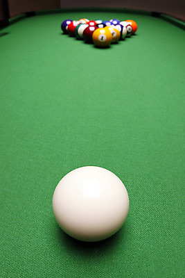 포토 JPG 해외이미지 스포츠 공 탁자 사람없음 초록색 숫자 게임 8 당구 클럽 신호 해외202004 해외포토 문자 컬러 가구 놀이 구기 파일형식 이미지허브