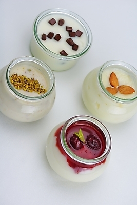 포토 JPG 해외이미지 실내 종류 사람없음 여러개 다양 흰배경 푸딩 해외202004 해외포토 다수 백그라운드 디저트 내부 흰색 파일형식 이미지허브