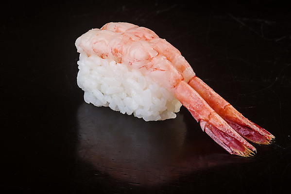 포토 JPG 해외이미지 접시 아시아 음식 바다 백그라운드 다이어트 밥 새우 건강 어류 동양인 사람없음 빨간색 일본 식사 저녁식사 초밥 회 흰색 신선 맛 먹기 해산물 날것 롤 점심식사 고립 해외202004 해외포토 식기 나라 컬러 컨셉 모션 갑각류 인종 수중동물 일본음식 파일형식 이미지허브