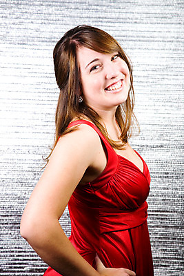 포토 JPG 해외이미지 백인 모델 1 학생 라이프스타일 여자 행복 얼굴 갈색머리 실내 건강 한명 사람 성인 10대 금발 유행 기쁨 흰색 표현 스타일 해외202004 해외포토 서양인 헤어스타일 감정 컬러 청소년 내부 생활 신체부위 파일형식 이미지허브