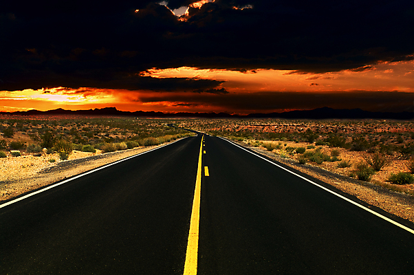 포토 JPG 해외이미지 구름 공원 도로 선 여행 하늘 휴가 풍경 사람없음 계곡 일몰 운전 사막 아스팔트 언덕 방문 수평선 해외202004 해외포토 자연요소 공공시설 길 교통시설 모션 노을 파일형식 이미지허브