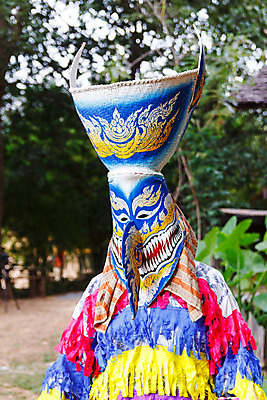 포토 JPG 해외이미지 전통 드레스 아시아 문화 태국 가면 미술 사람 동양인 사람없음 야외 장식 컬러풀 유행 축제 할로윈 직물 유령 몬스터 스타일 해외202004 해외포토 옷 나라 컬러 문화예술 인종 파일형식 이미지허브